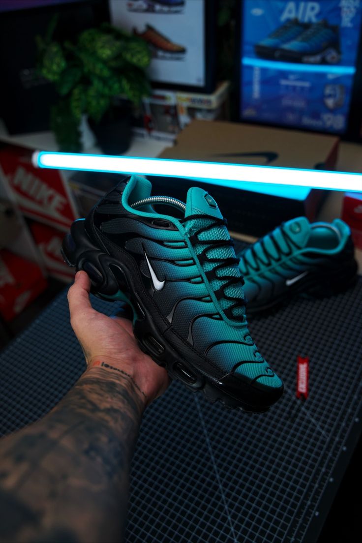 Nike Air Max Plus Light Retro Blue