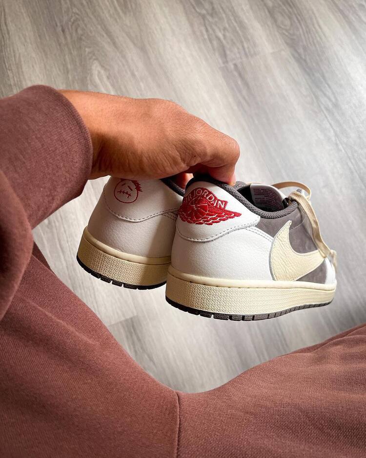 Nike Air Jordan 1 Retro Low OG SP Travis Scott Reverse Mocha