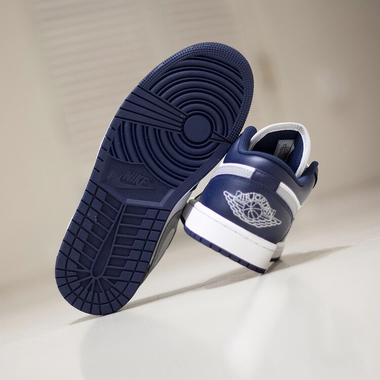Nike Air Jordan 1 Low Wolf Grey Midnight Navy