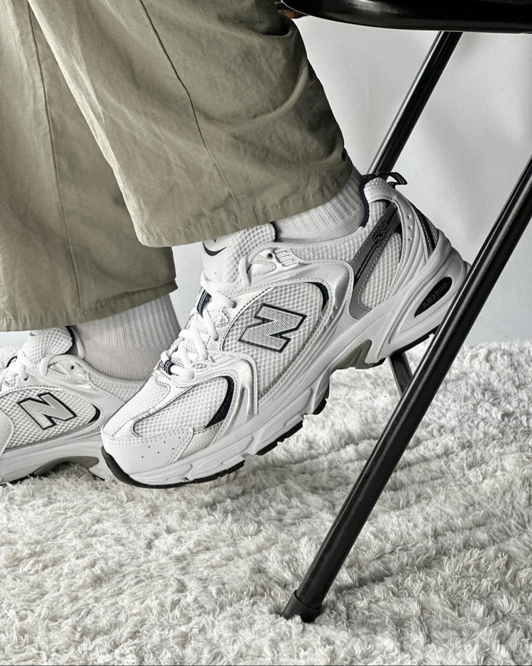 New Balance 530 White Silver Navy