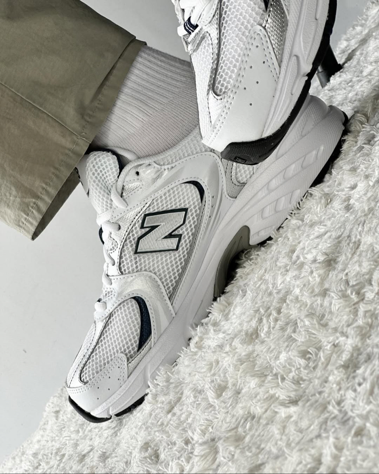 New Balance 530 White Silver Navy