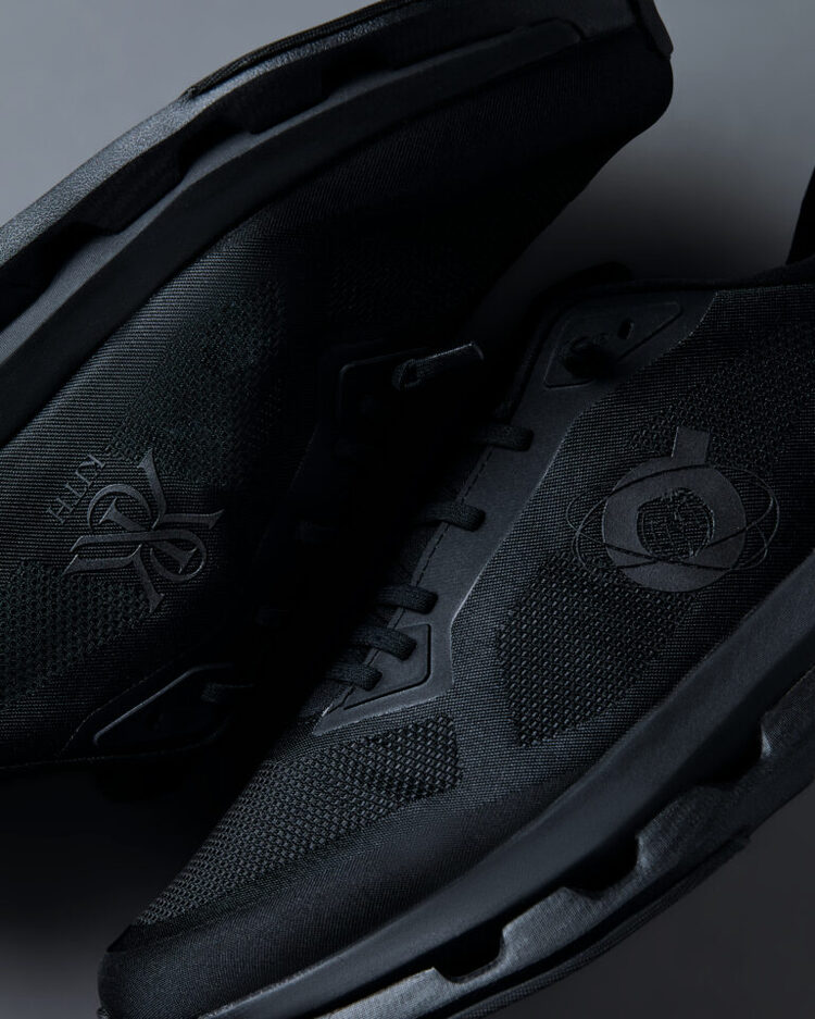On Running Cloudzone Kith Black