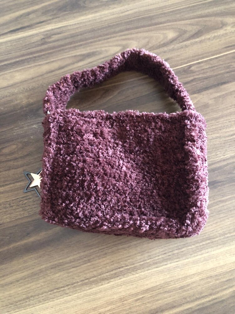 Ürün adı: Minik peluş çanta