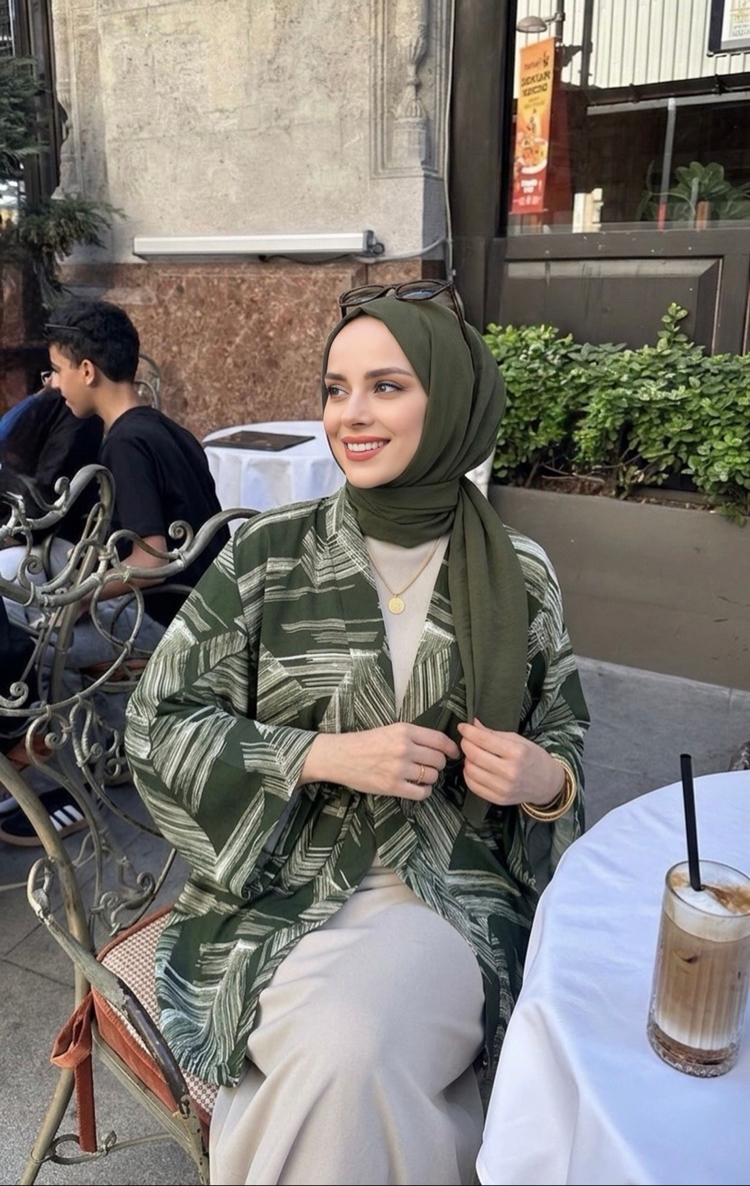 Cesika Kimono & Bej İç Elbise