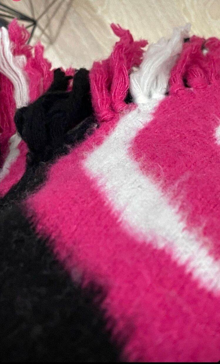 Twist model saçaklı triko kazak