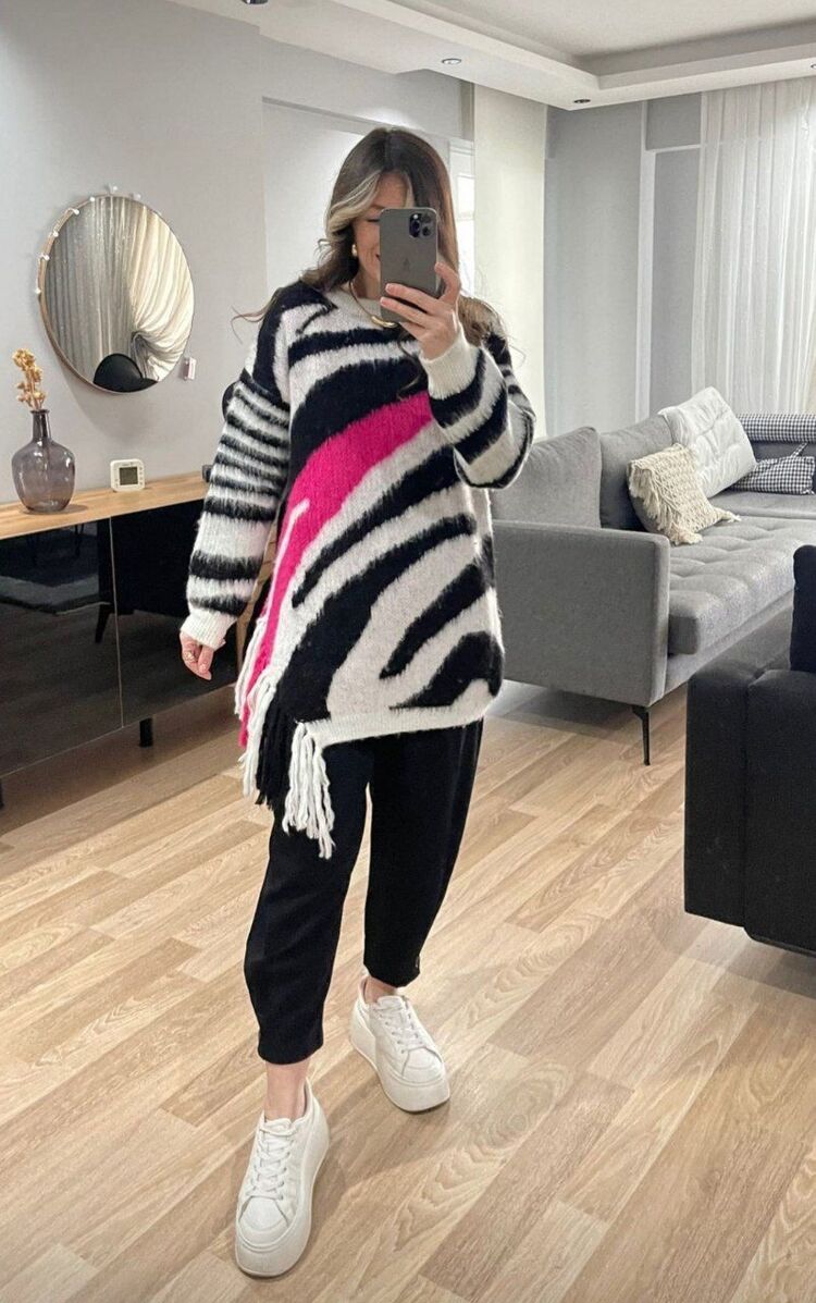 Twist model saçaklı triko kazak