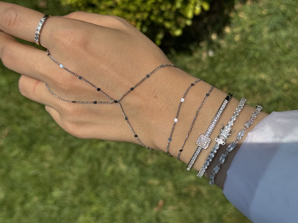 Xuping ortası kare taşlı Silver kelepçe (57 mm)