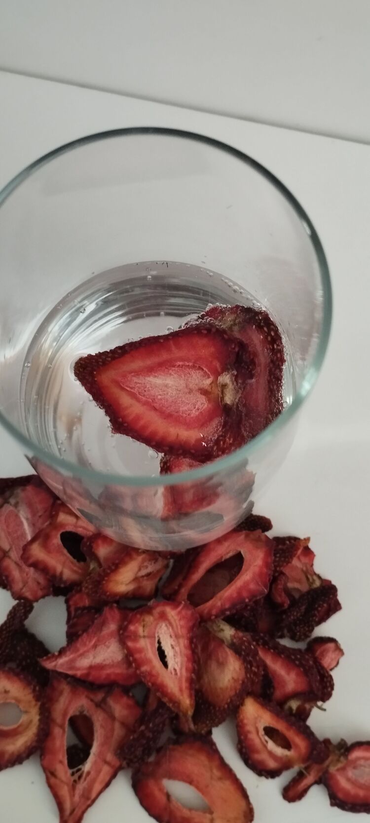 Çilek cipsi 100 gr