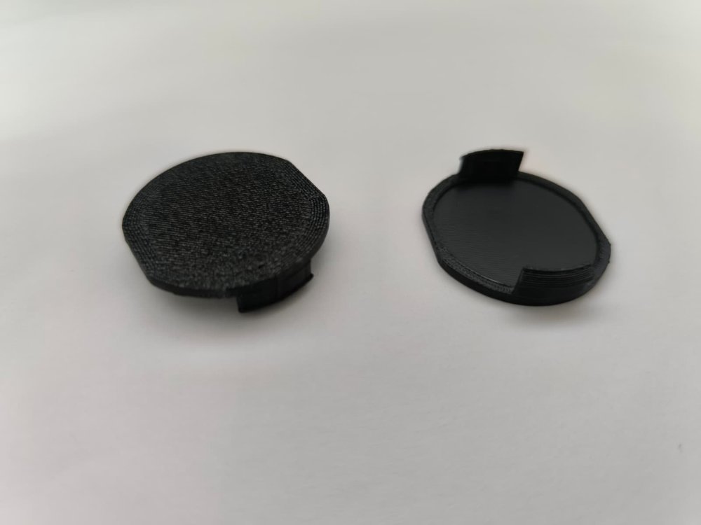 Volkswagen Bora motor üst plastik tapası