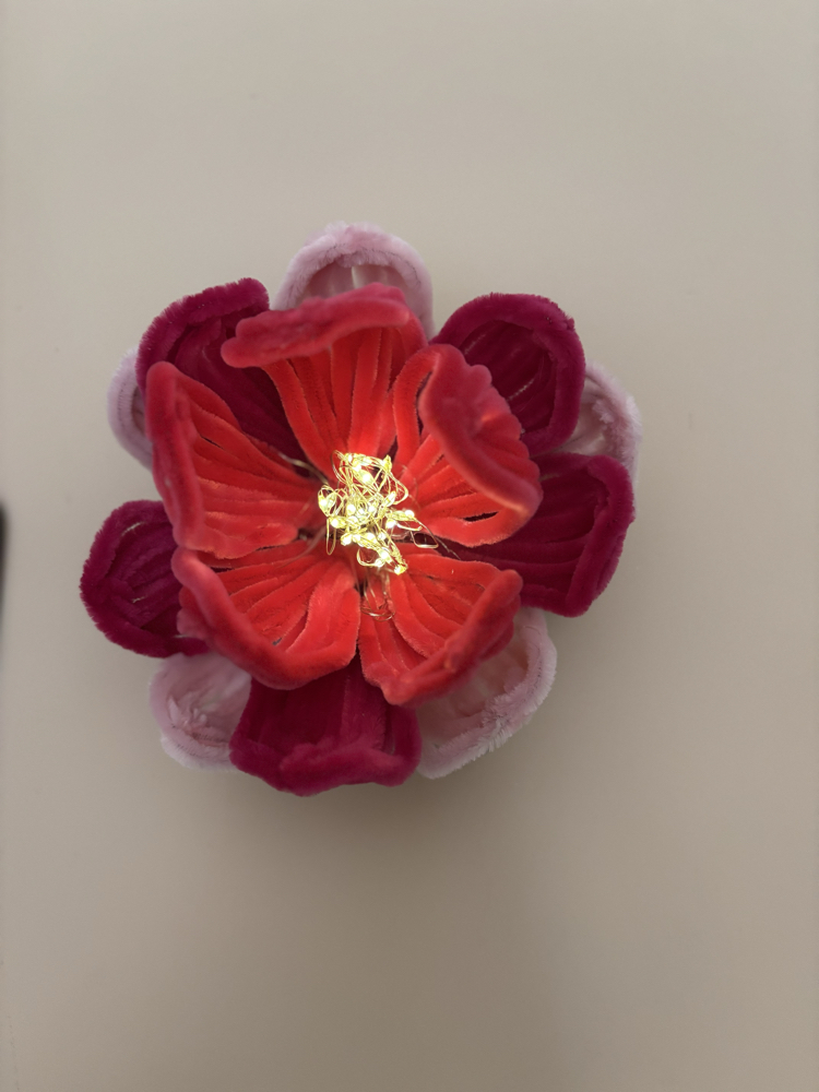     Fuchsia Bloom Lamp