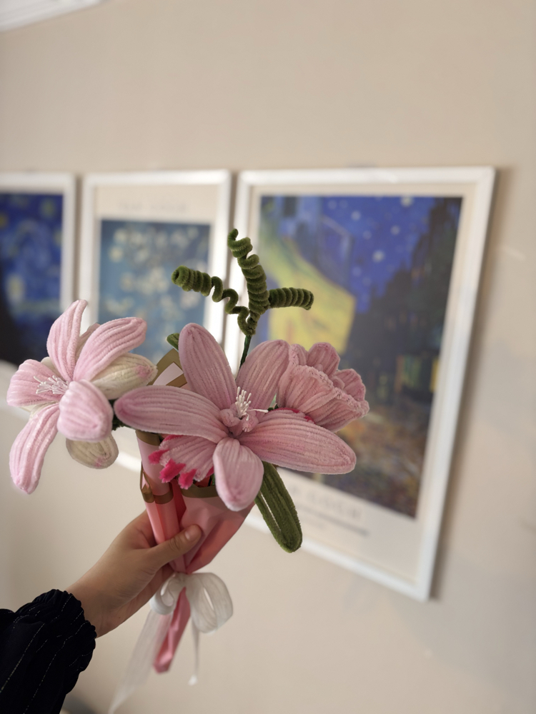      Pink Şönil Flower Bouquet | Üçlü El Yapımı Buket