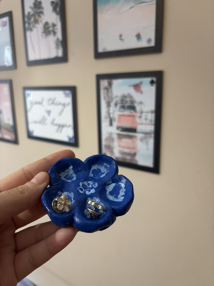 Ceramic Flower Ring Holder – Blue | El Yapımı Seramik Yüzüklük