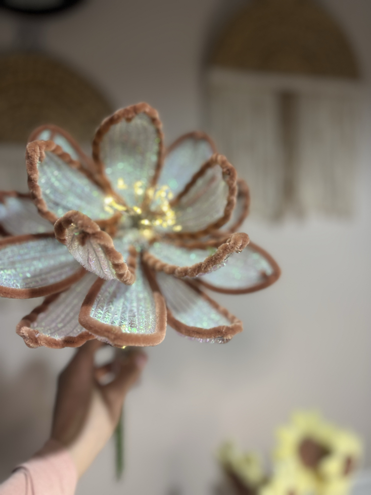      Brown Lotus Flower Lamp Bouquet | El Yapımı Şönil Buket