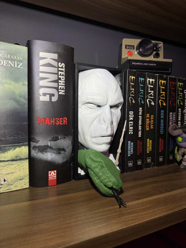 Voldemort Book Nook