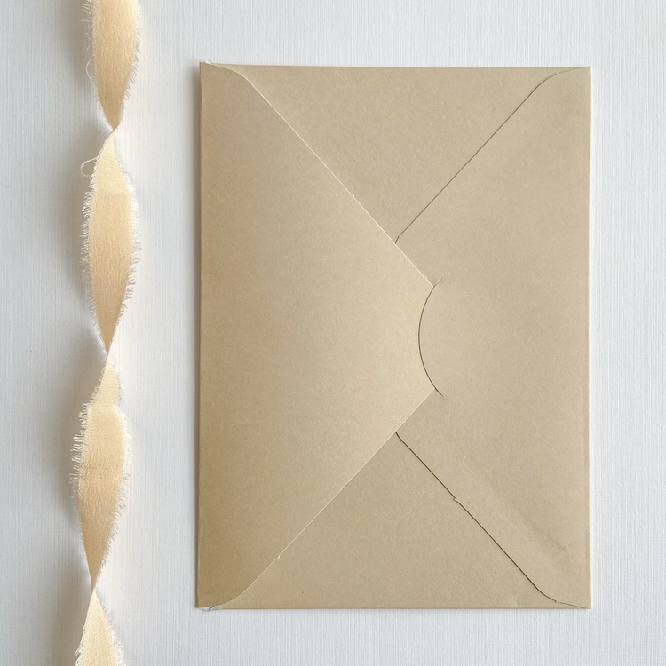 50 Adet Krem Rengi Zarf (13x18 cm)
