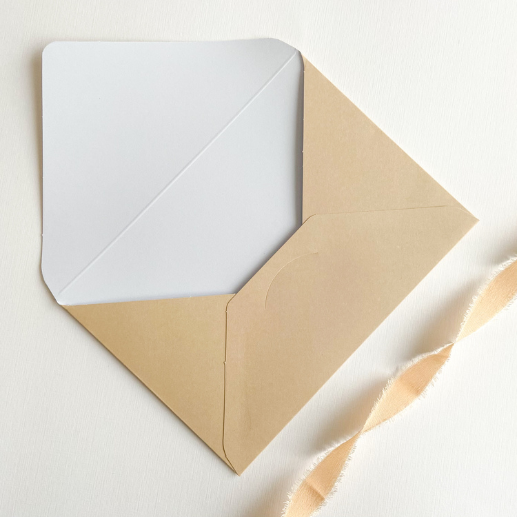 50 Adet Krem Rengi Zarf (13x18 cm)