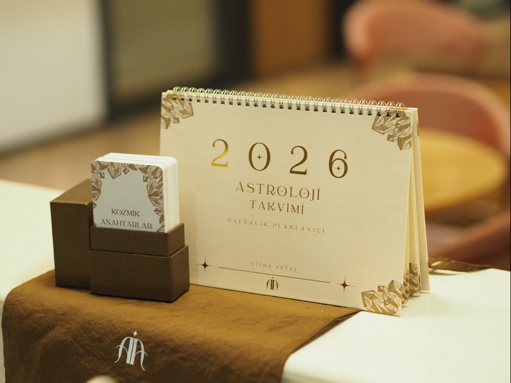 2026 Astroloji Takvimi + Kozmik Anahtarlar Seti