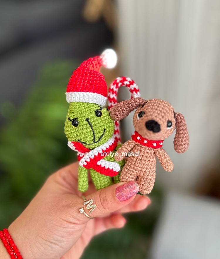 Yeşil Kötü Adam ve Köpek PDF | Green Villain and Dog Crochet Pattern (Digital Download)