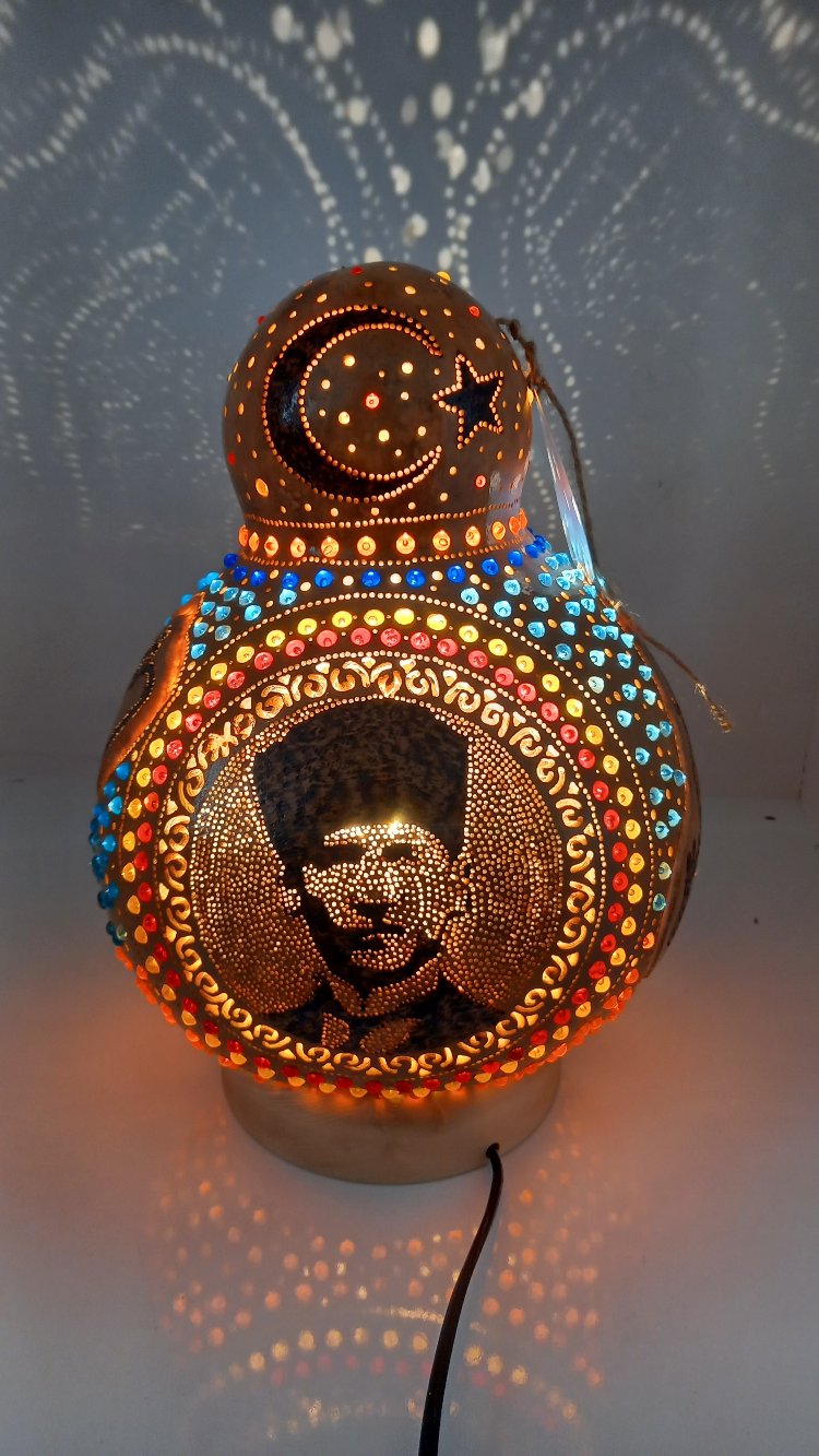 Atatürk resimli su kabağı lambası