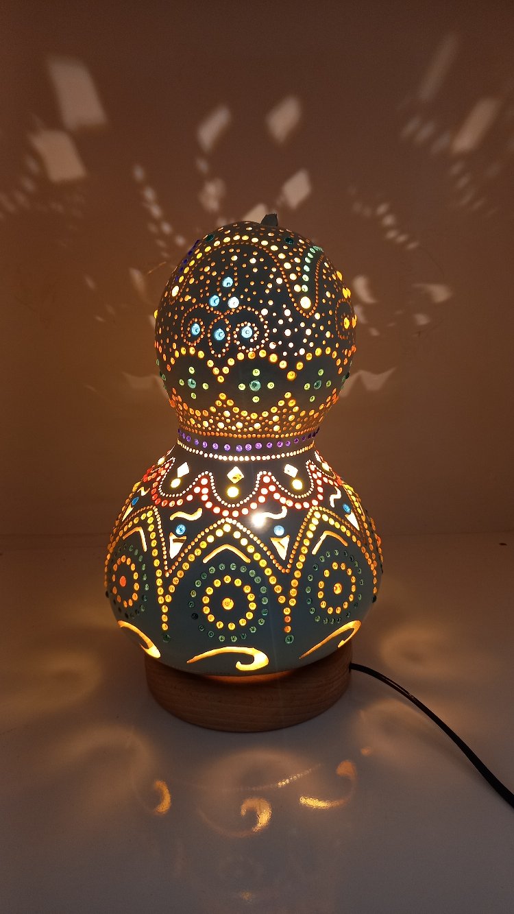Dekoratif su kabağı lambası