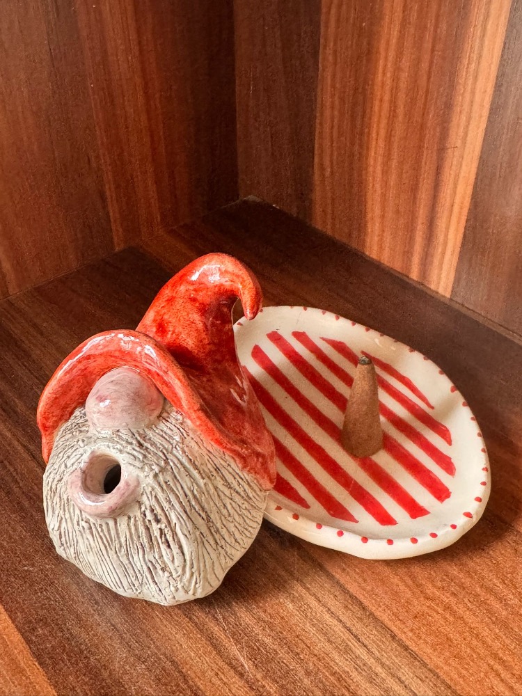 Dekoratif gnome tütsülük