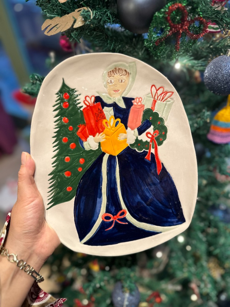 El Yapımı Seramik Yılbaşı Konseptli Tabak – “Gifts for Loved Ones” | Atölye Gypsy