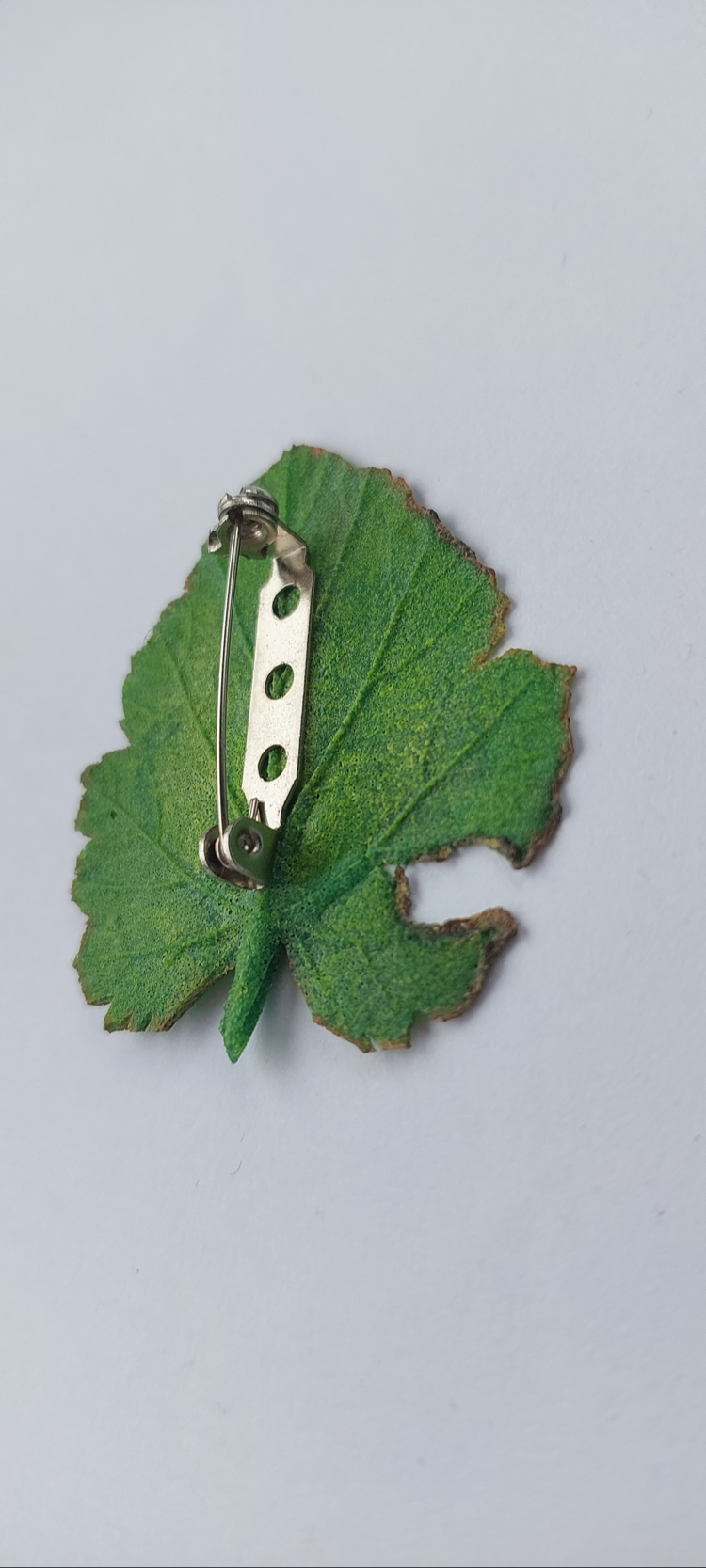 LEAF pin