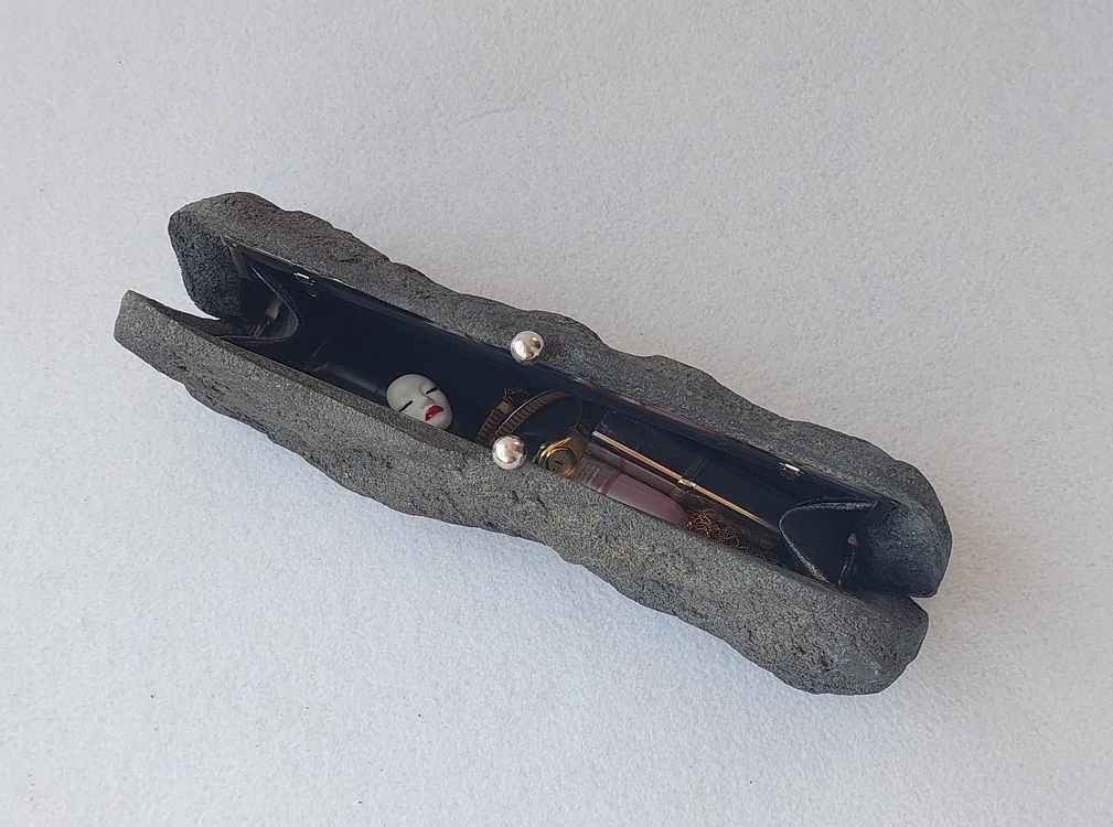 PURSE ( stone like)