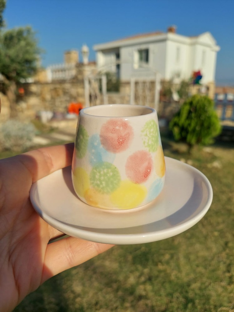 Rengarenk Benekli Kulpsuz Türk Kahvesi Fincan ve Tabağı - 100 ml