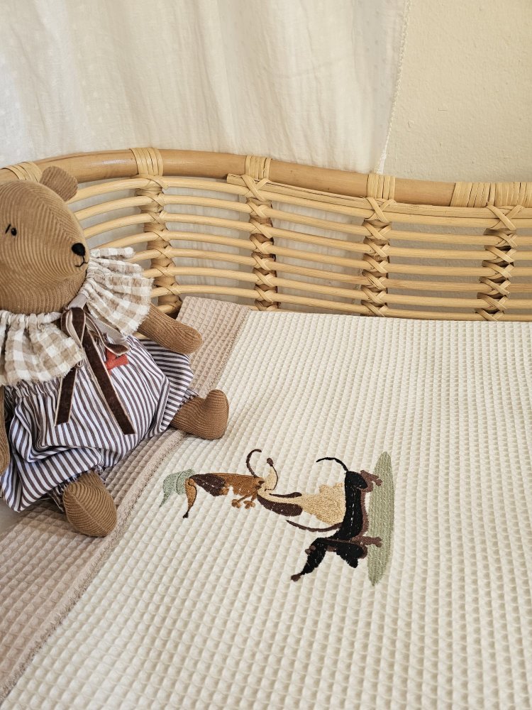 Little Friends Çift Renk Waffle Battaniye