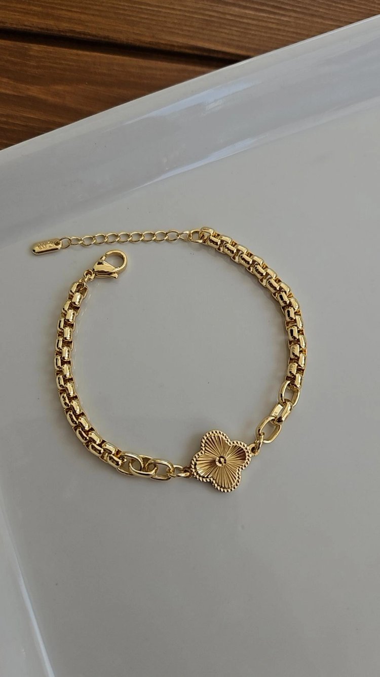 Özel Seri Yonca Detay 14K Bileklik
