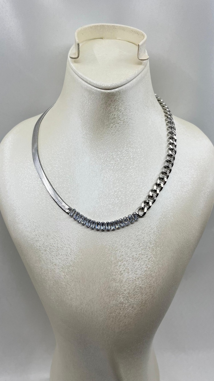 Çelik Silver Baget Taşlı Kolye