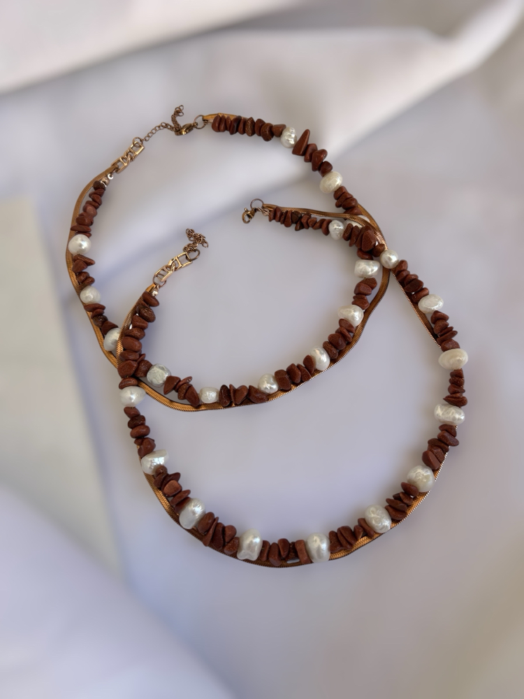 Ozy Rose Choker