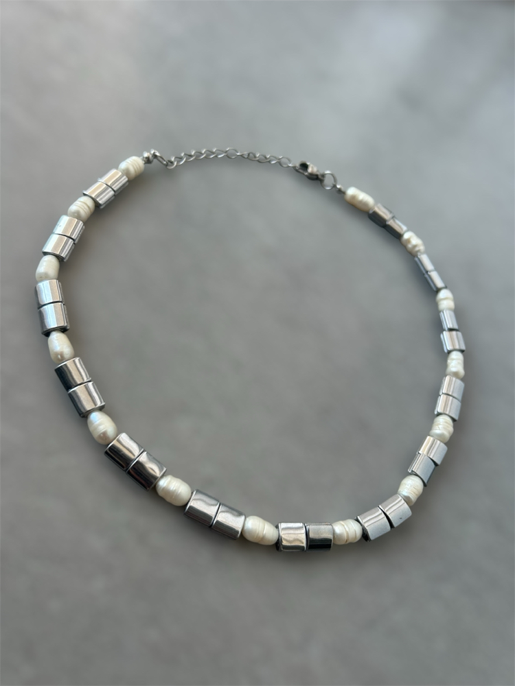 Grey choker