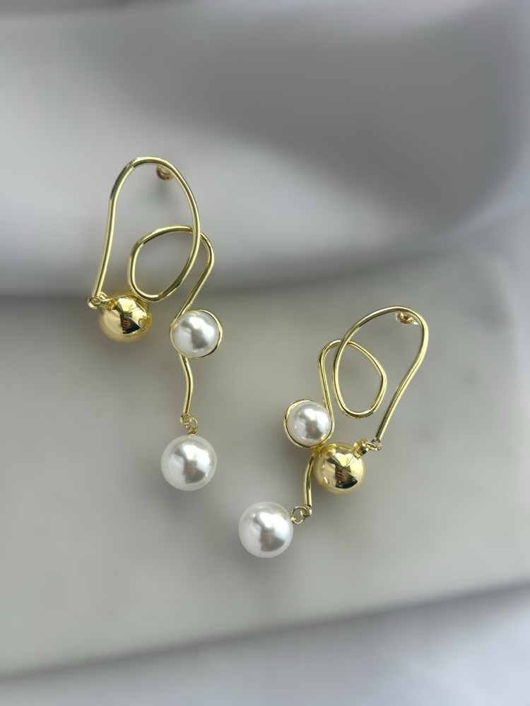 Flow earring