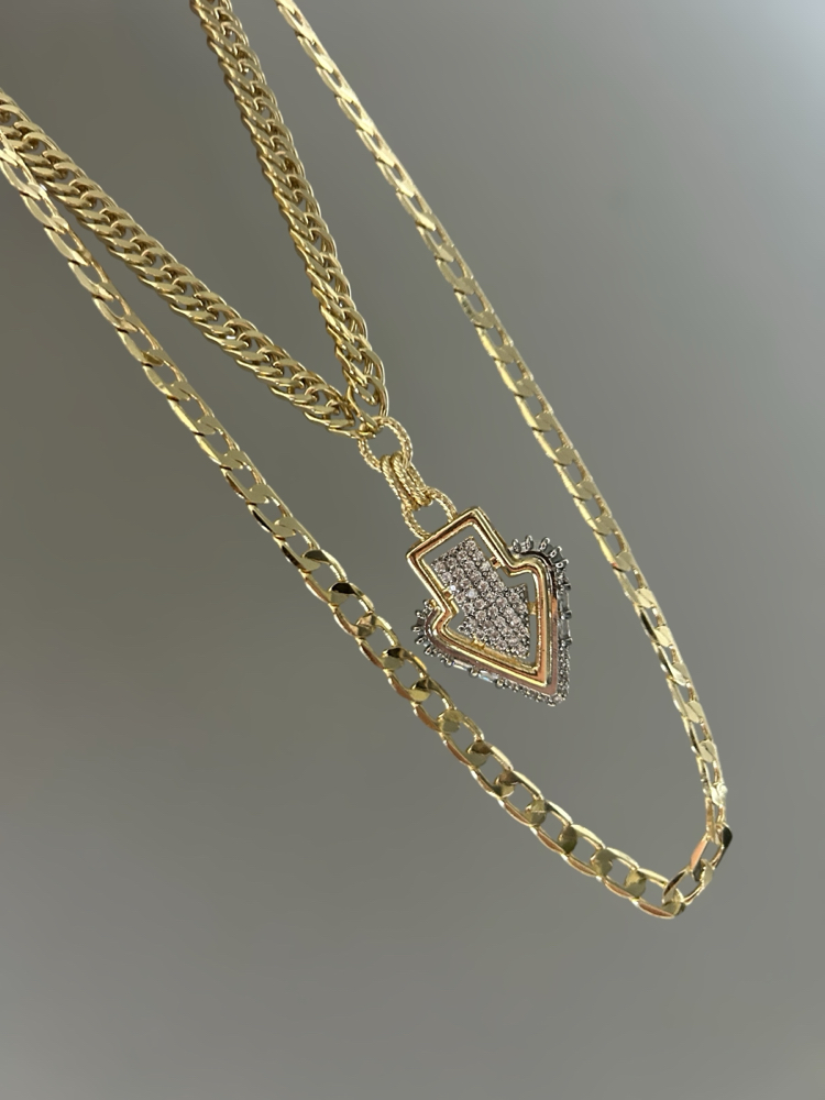 Noir strike necklace 