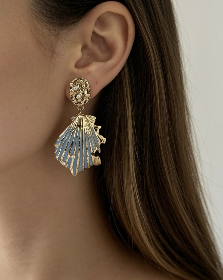 Shell Blue earring