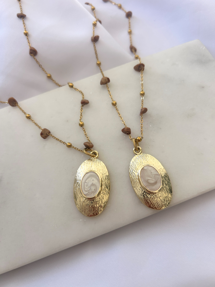 Maelis Necklace (Brown)