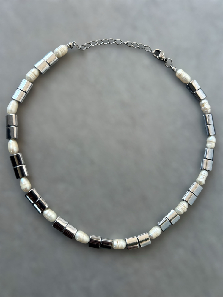 Grey choker