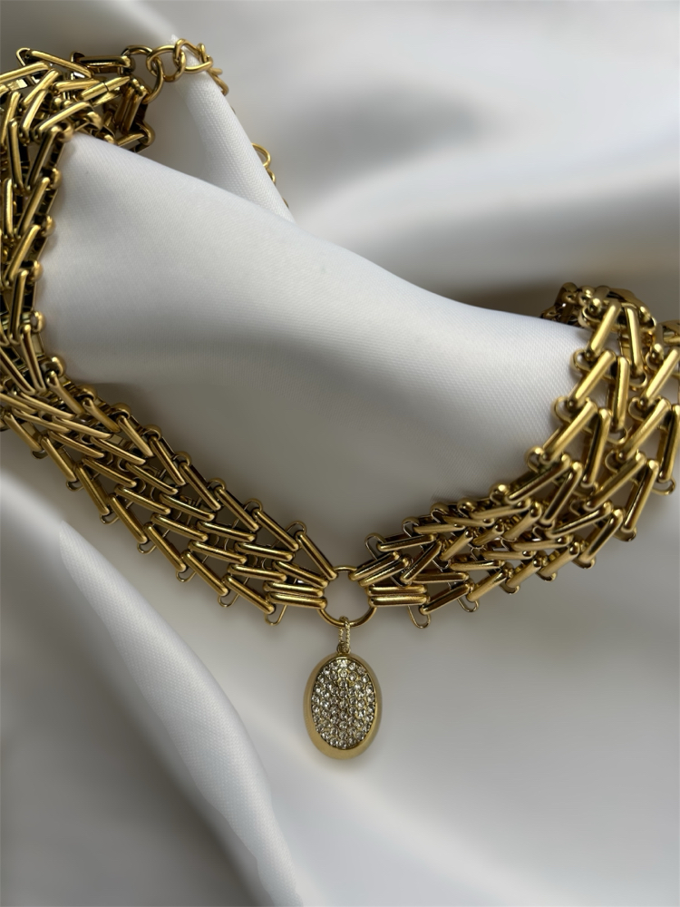 Aurezian choker