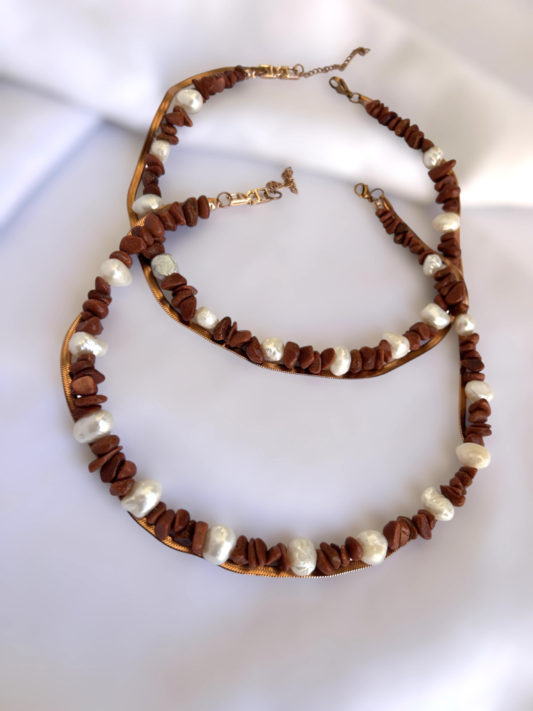 Ozy Rose Choker