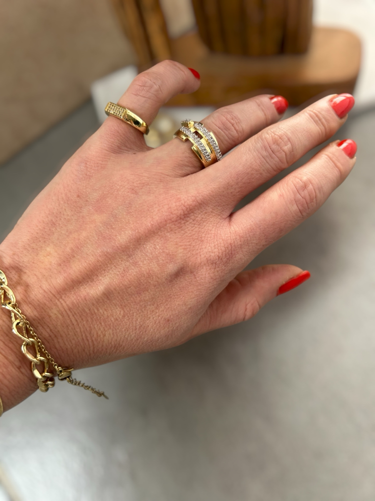 Luxe ring