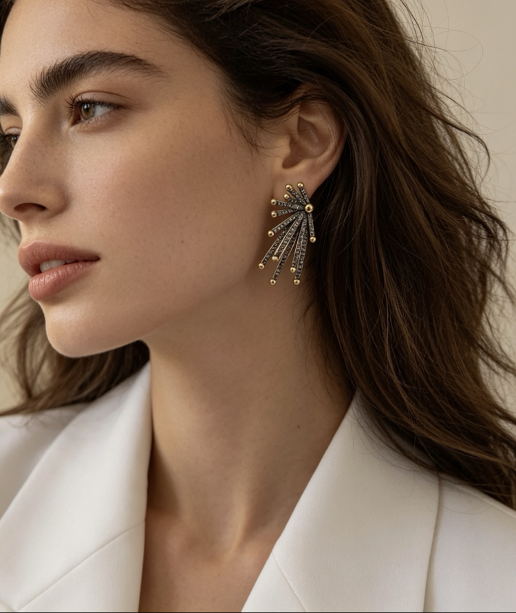 Night glow earring 