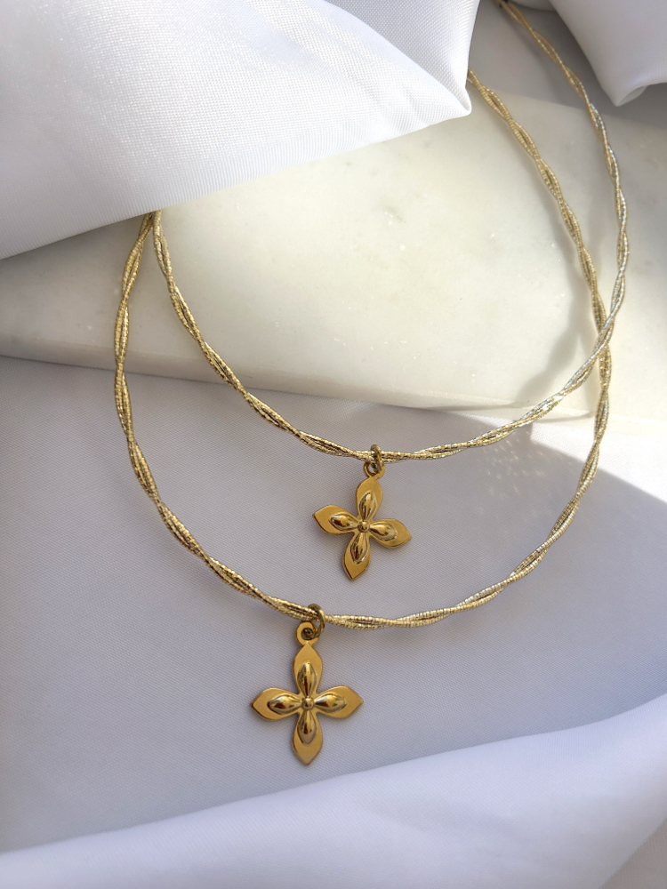 Soft Fleur Choker