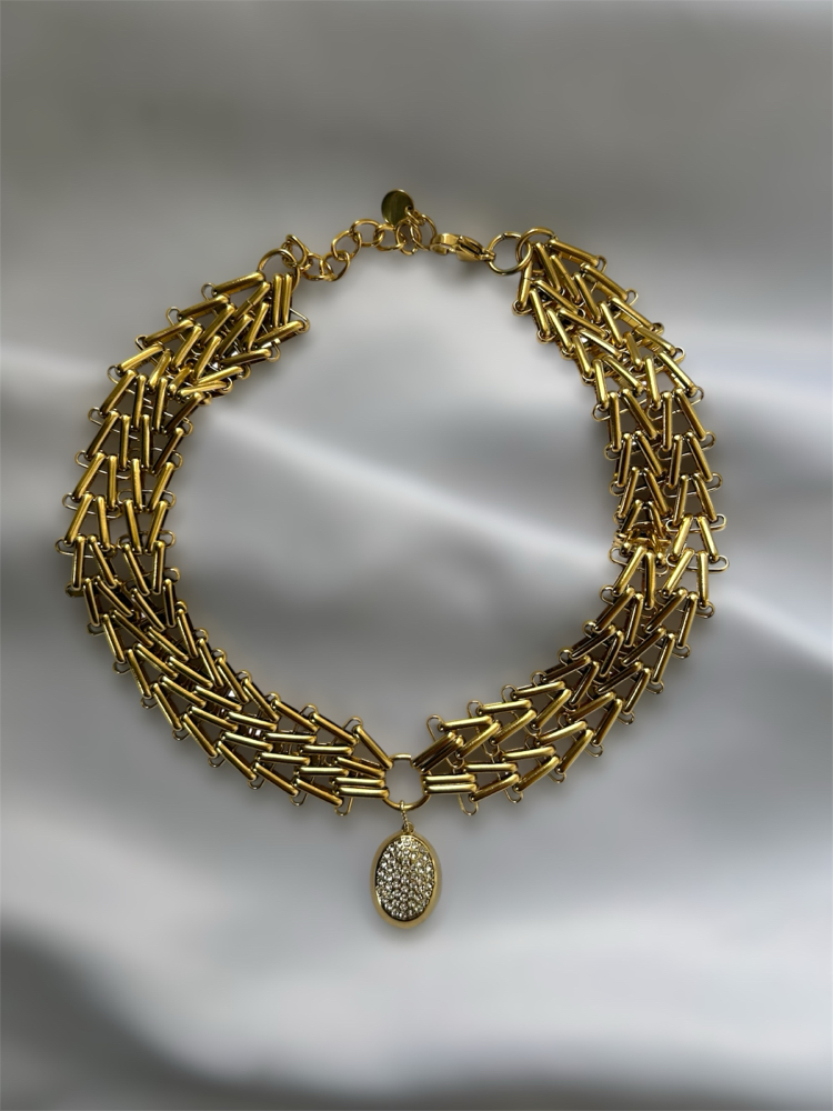Aurezian choker