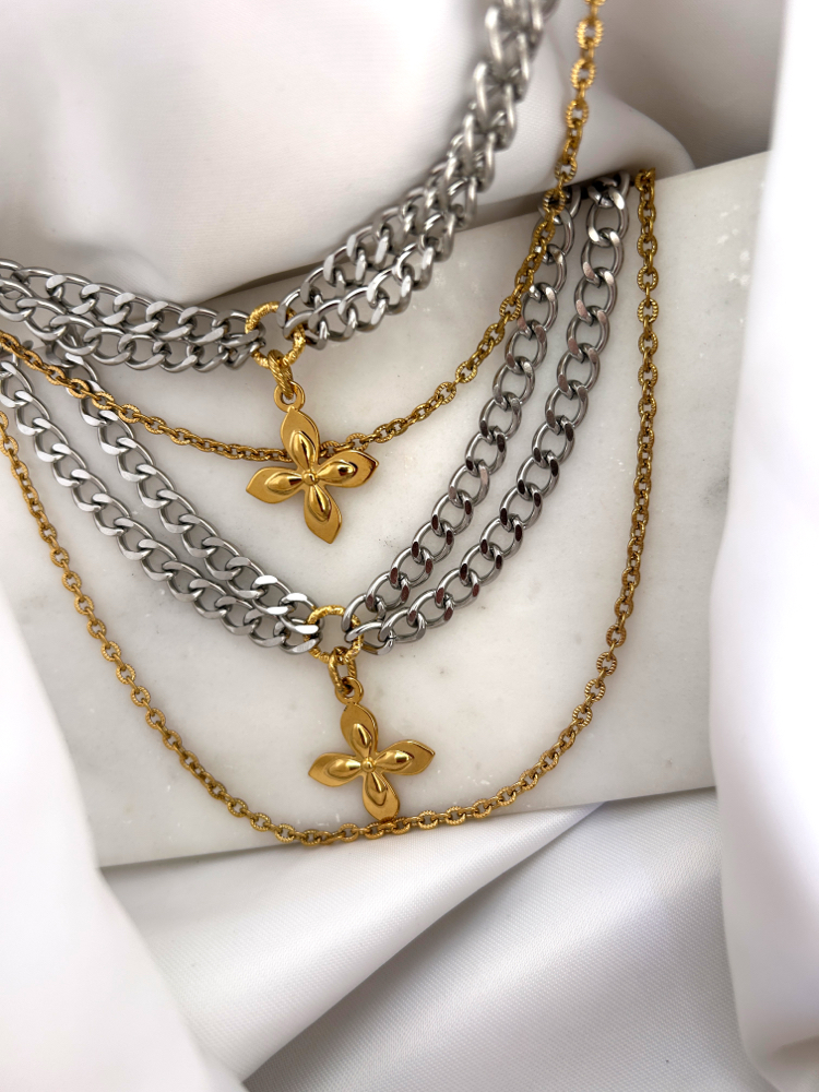Aurez Fleur Choker