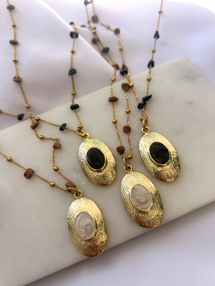 Maelis Necklace (Brown)