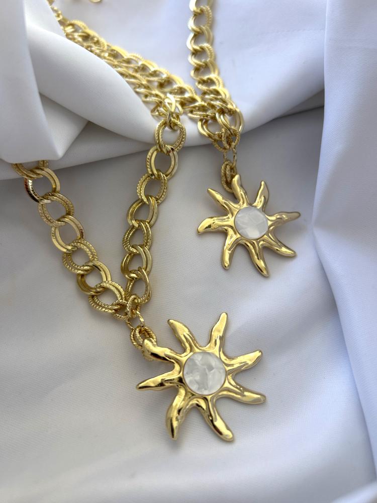 Helia  Sun Necklace 