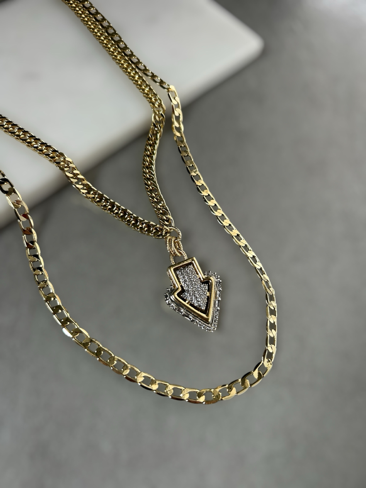 Noir strike necklace 