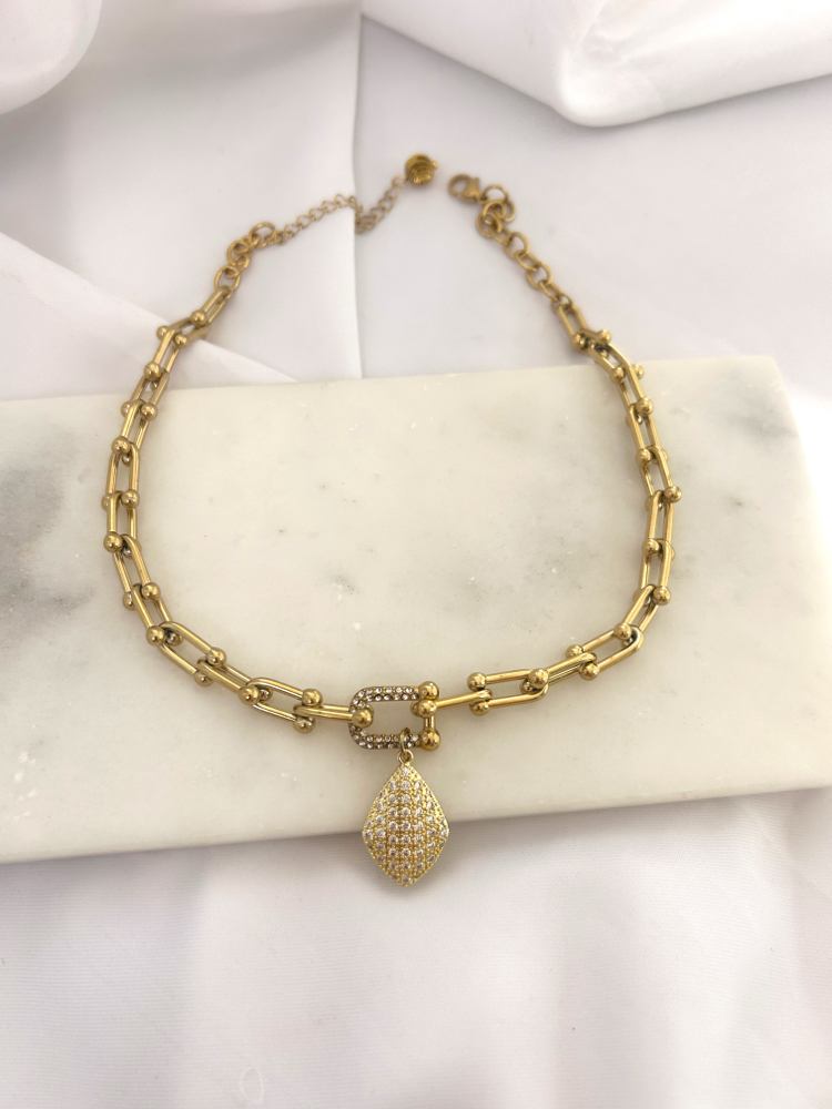 Evora Choker